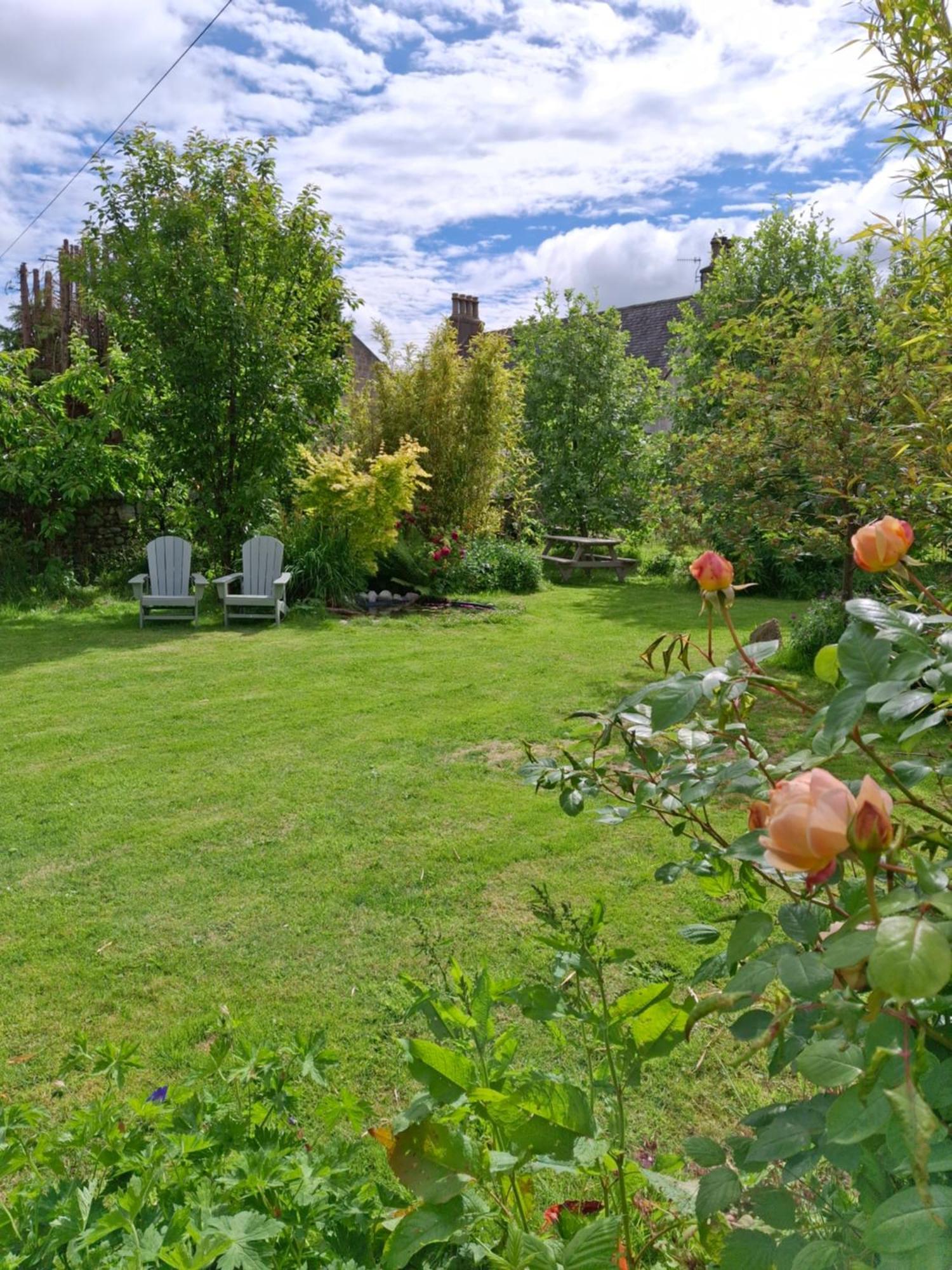 Aberlour Cottages - Bolthole & Retreat Exteriör bild